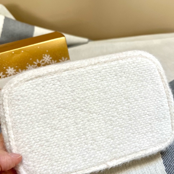 Chanel Moisture To-Go Essentials Set 2024 Holiday Gift Set - Picture 7 of 7